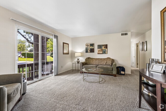 2BR, 1BA - 830SF - Living Room