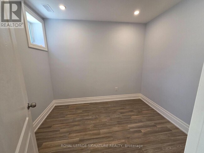 Photo - 33 Ingleside Dr