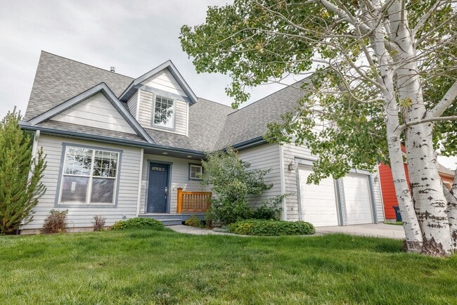 Building Photo - 4 Bedroom 2.5 Bath home on a cul-de-sac