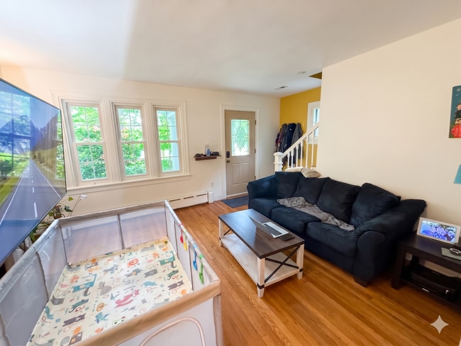 Photo - Beautiful Townhome - Highland Park