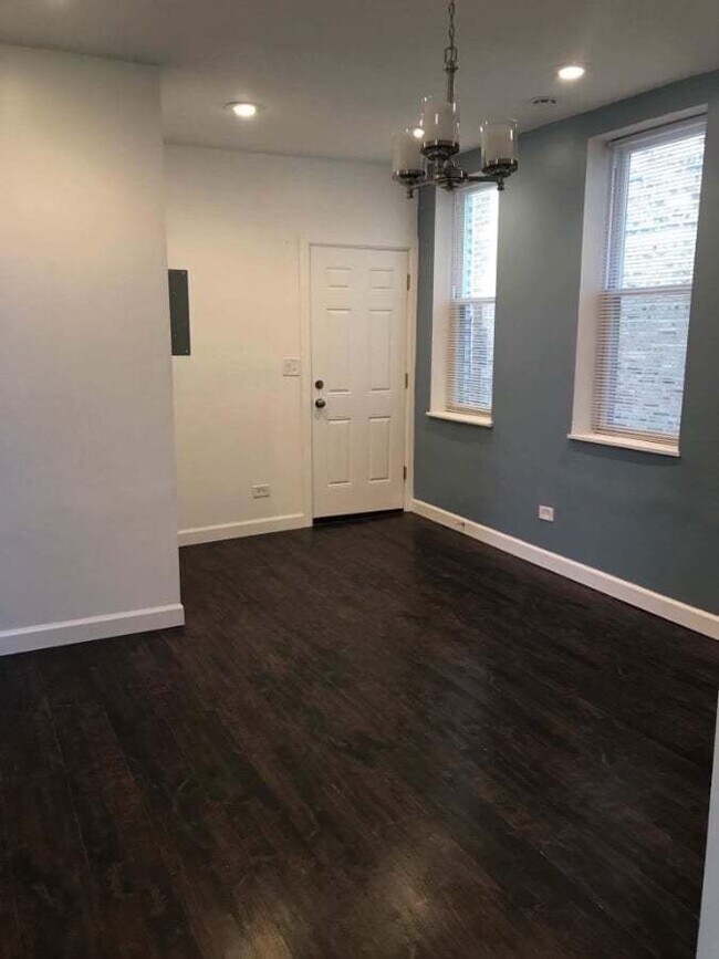 Photo - 3943 W Addison St Unit 1R