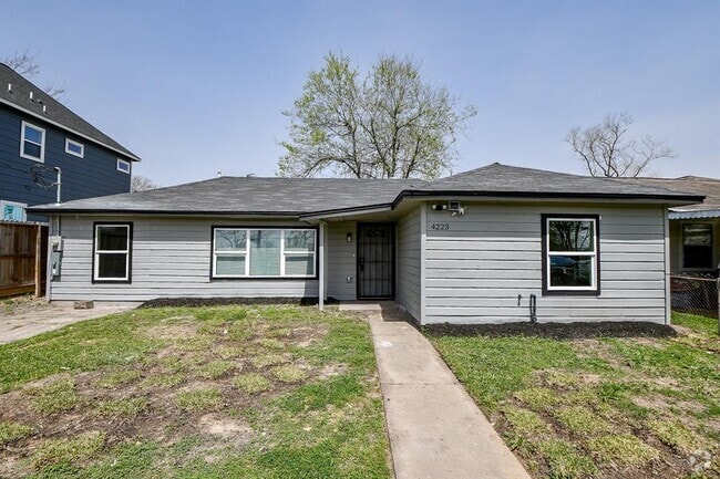 Building Photo - 4223 Elmwood St Rental