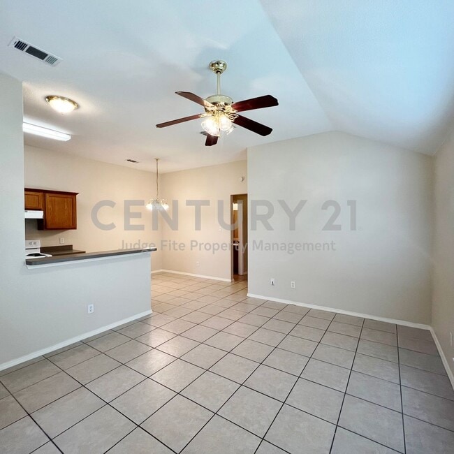 Photo - Nice 3/2/1 Duplex in Crowley ISD For Rent!