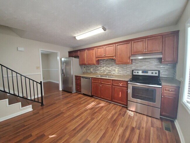 Photo - 7886 Uriah Dr