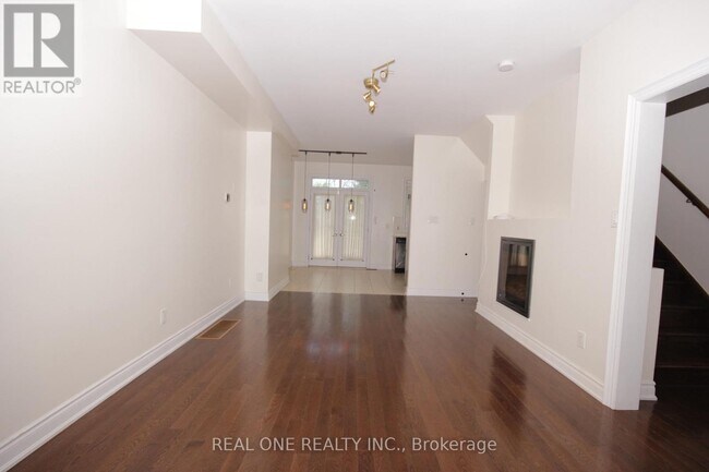 Photo - 7 Slingsby Ln
