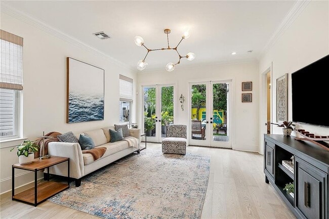 Photo - Gorgeous 3BD/2.5BA with Huge Backyard and Off Street Parking