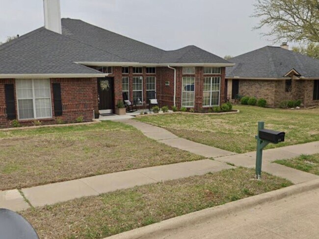 408 N Kylie Ln