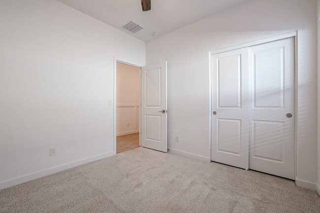 Photo - 4 Bedroom in Ambra Gated Community