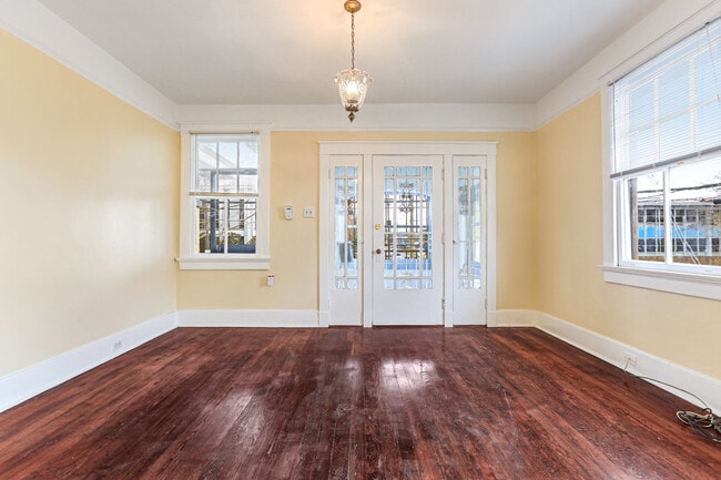 Photo - 7800 Walmsley Ave Unit 7800