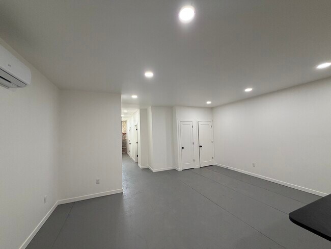 Photo - The Warehouse At Calhoun - RESIDENTIAL Unidad 503 - B