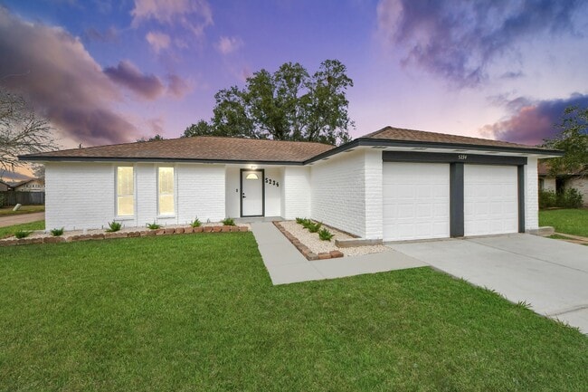 Building Photo - 5234 Abercreek Ave