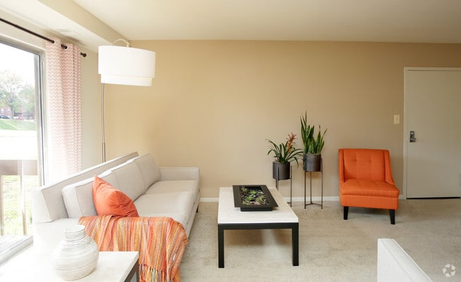 Cranbrook Hills Apartments