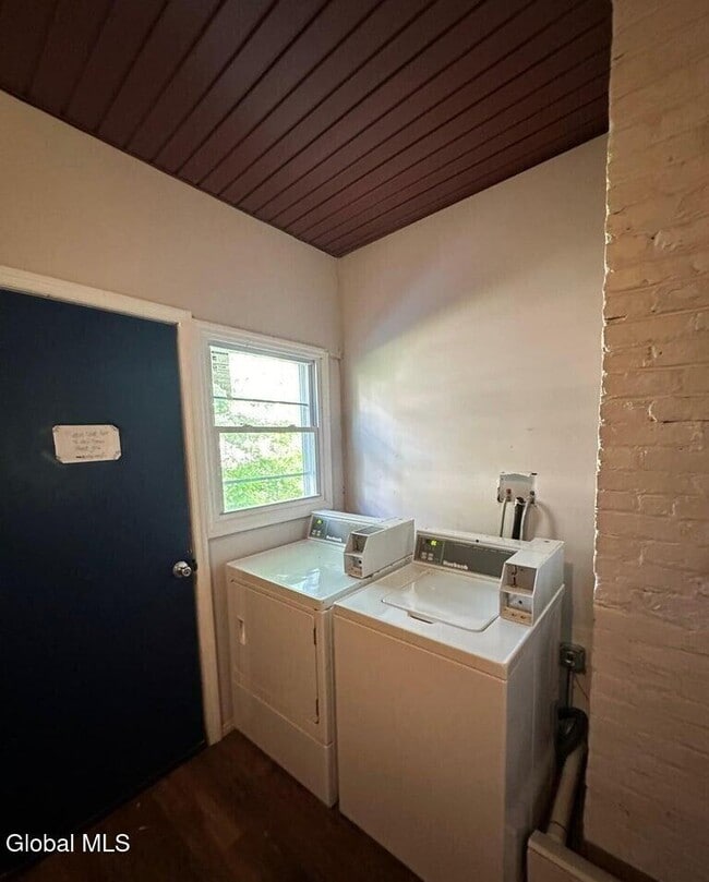 Photo - 51 Elm St Unidad 2