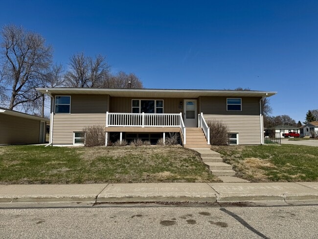 Building Photo - 2220 E Ave A