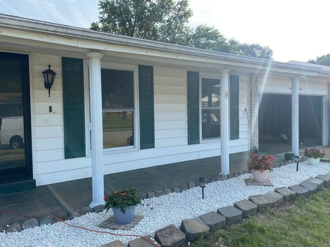 Photo - 1433 Kew Gardens Dr