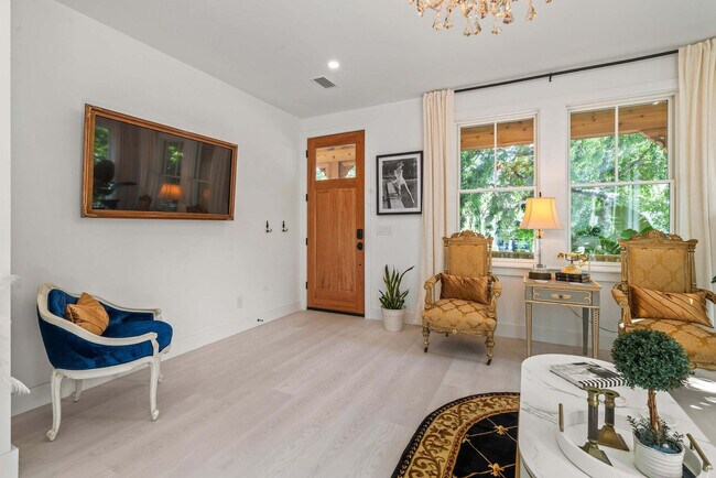 Photo - 28 W Castillo Dr Unidad ID1281929P