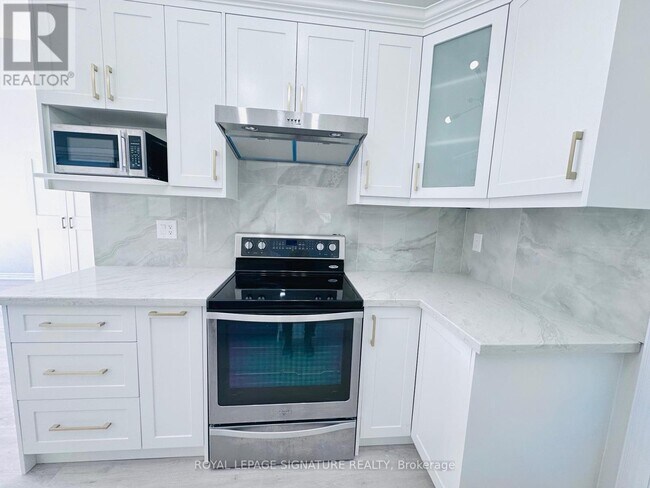 Photo - 55 Munson Crescent