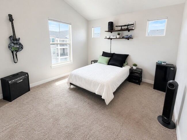 Photo - 1806 W Newcastle Ln Unit B304