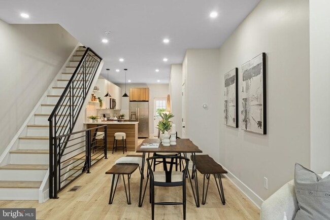 Photo - 648 N 36th St