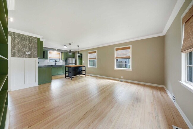 Photo - 507 W Wesley St