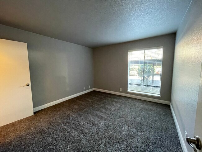 Capitol Manor Apartments