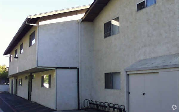 Adobe Falls Village Apartments - Adobe Falls Village Apartments