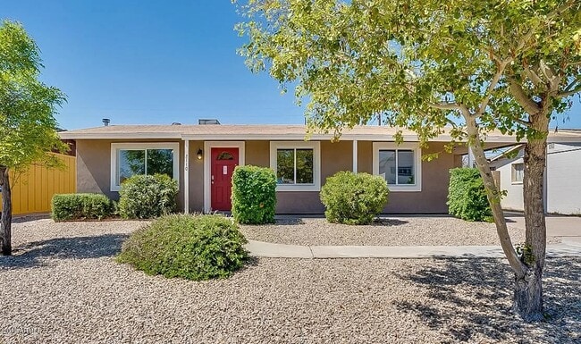 Photo - 2110 N Van Ness Ave House