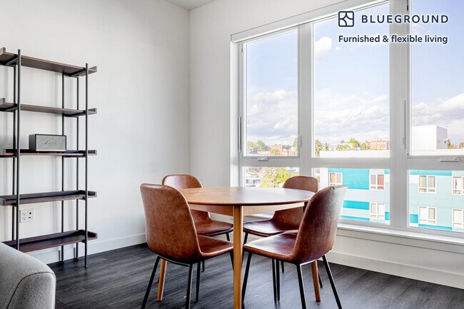 118 Broadway E Unit FL6-ID128