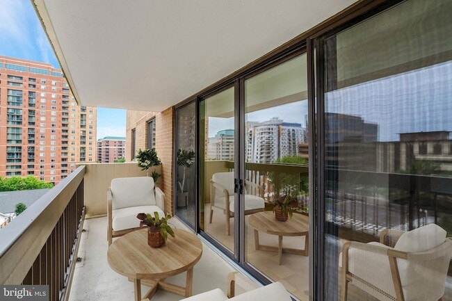 Photo - 3800 Fairfax Dr Unit 509