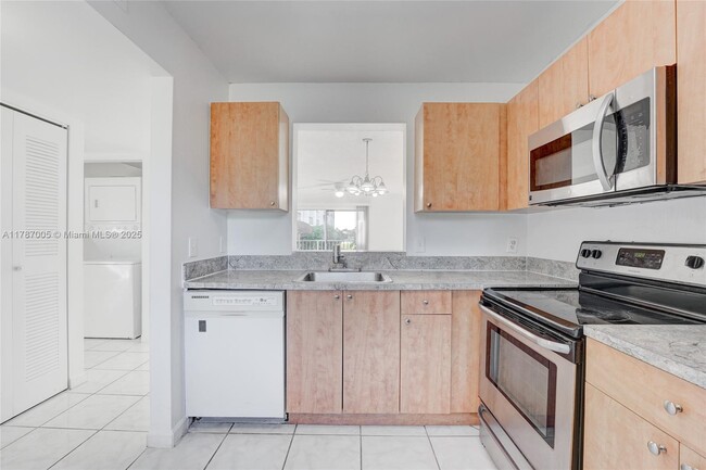 Photo - 8620 N Sherman Cir Condo Unit 201