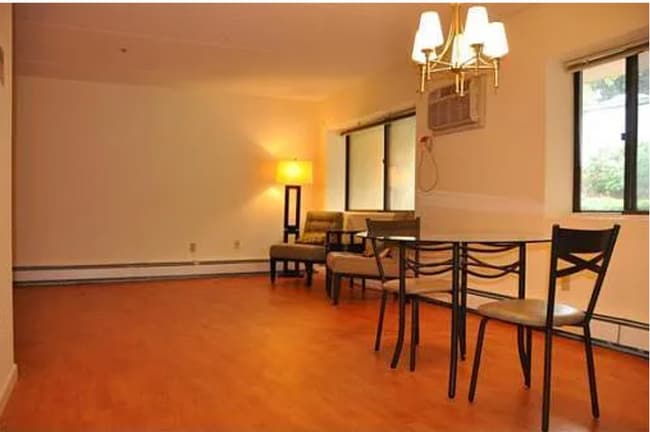 Building Photo - 157 Franklin St Unit 11