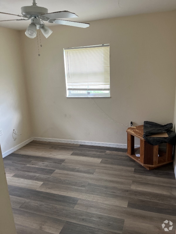 Building Photo - 4472 Malibu St Rental