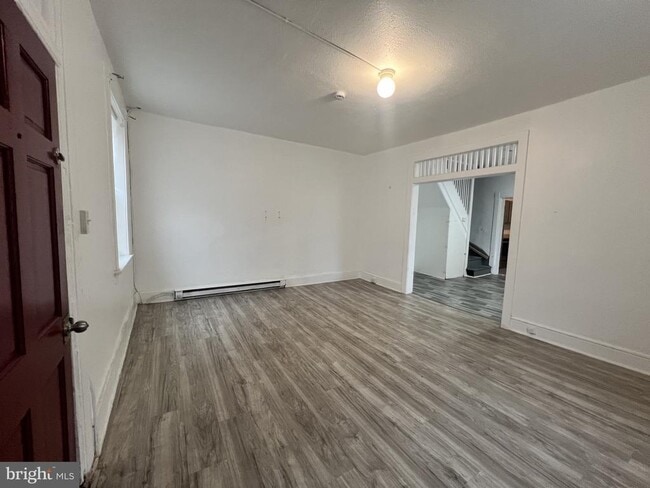 Photo - 148 E Washington St