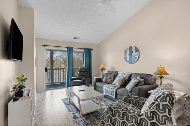 Building Photo - 557 White River Dr Unit Chosun Estates