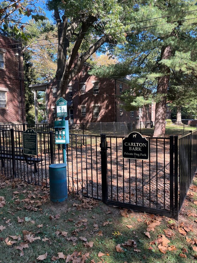 Photo - 2825 W Queen Ln Unit B