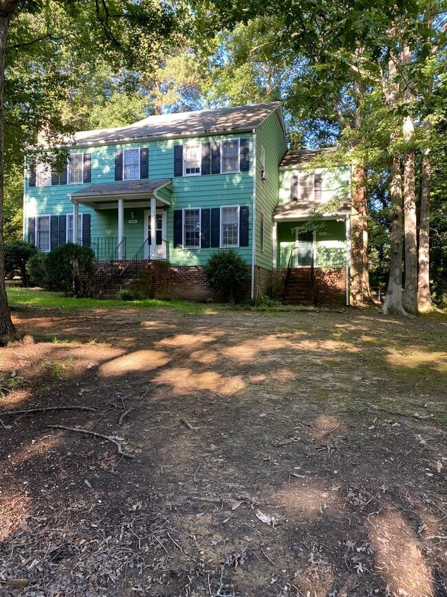 Building Photo - 1700 Taft Pl