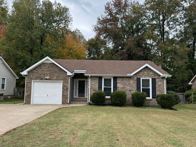 Building Photo - Sango! Partial Brick home with 3 bedrooms,...