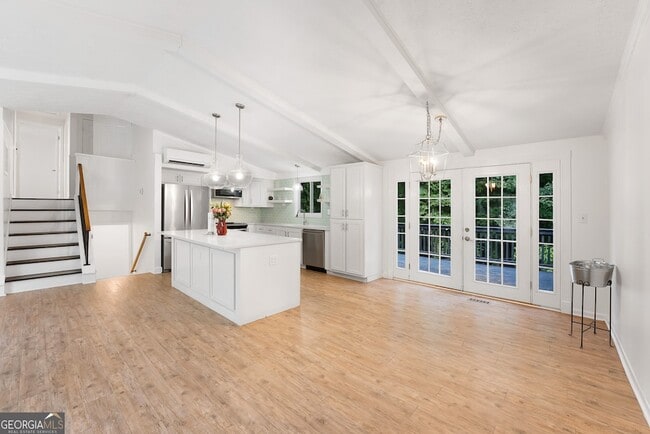 Photo - 203 Loblolly Ct