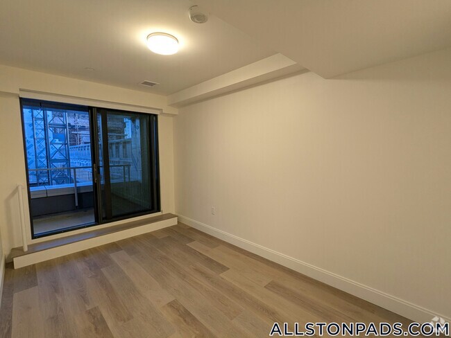Building Photo - 1079 Commonwealth Ave Unit 502 Rental