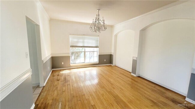 Photo - 25 El Jardin St