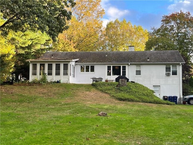 Photo - 129 Buttonball Rd