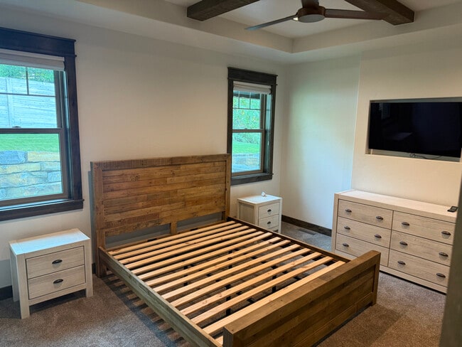 Photo - 136 Turnberry Terrace