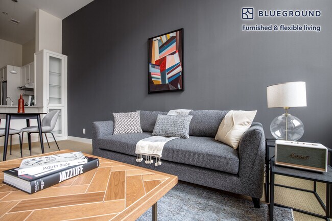 Photo - 425 8th St NW Unidad SI FL3-ID158
