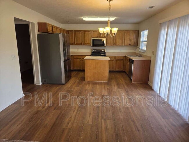 Photo - 125 Trellis Way