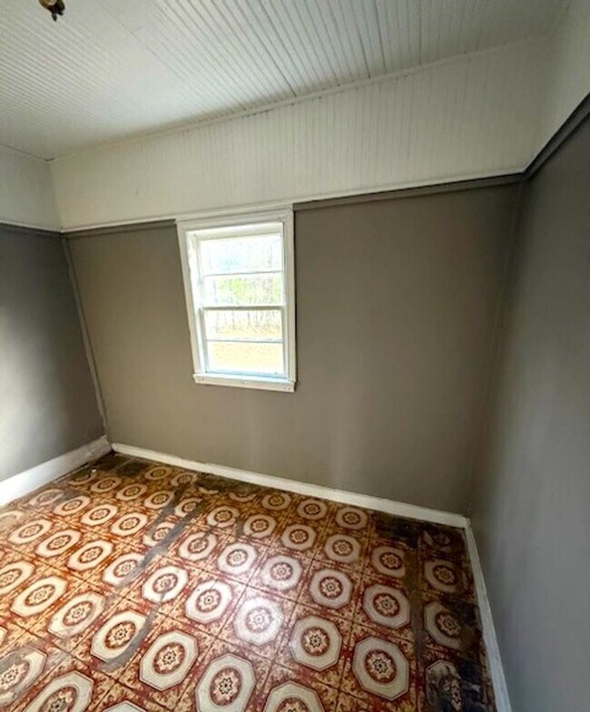 Photo - 1140 Baker Cir