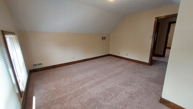 Photo - 404 King Ave