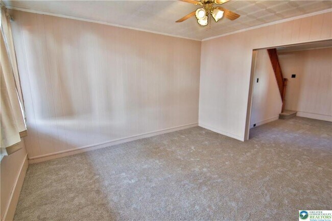 Photo - 68 W Center St