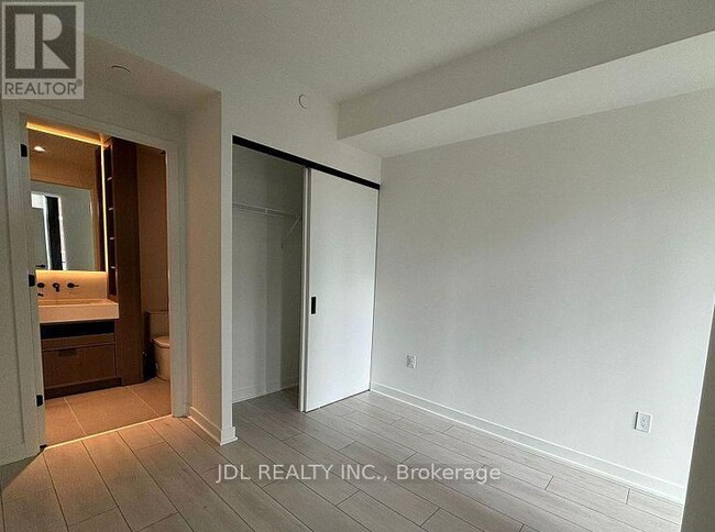 Photo - 55 Charles St E Unit 2004