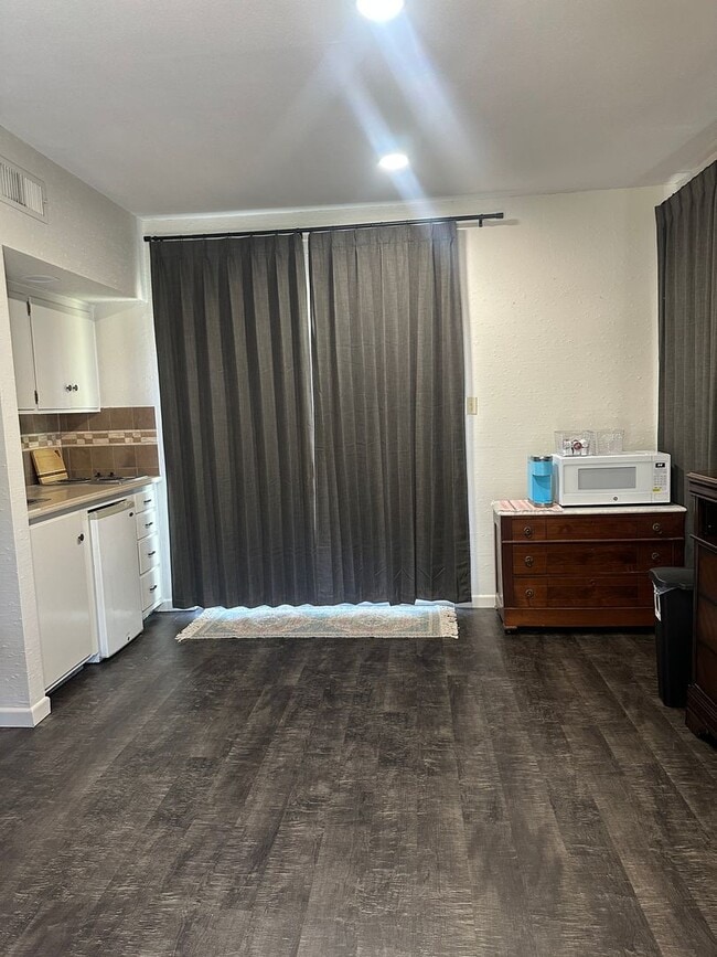 Photo - Cottage on Elm Creek;  fully furnished, all bills paid!