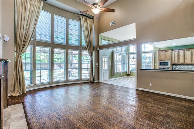 Photo - 1318 Haddington Ln